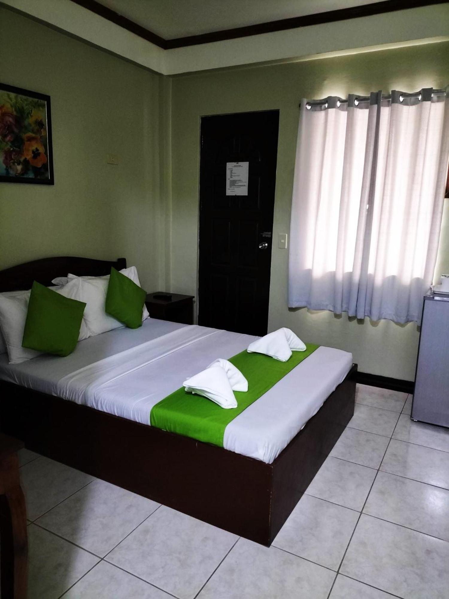 Bans Beach Resort Balabag Kültér fotó